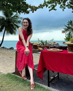 Pragya Jaiswal feet photo thumbnail