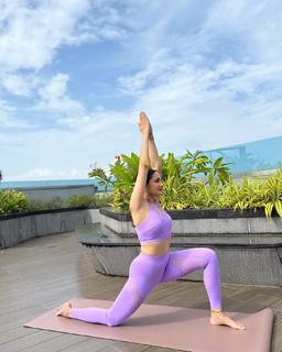 Pragya Jaiswal feet photo thumbnail