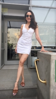 Pragya Jaiswal feet photo thumbnail