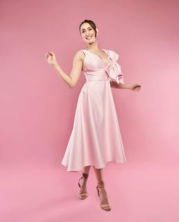 Pragya Jaiswal feet photo thumbnail