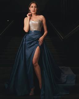 Pragya Jaiswal feet photo thumbnail