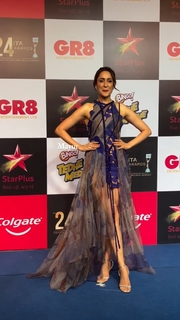 Pragya Jaiswal feet photo thumbnail