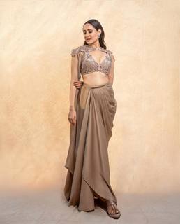 Pragya Jaiswal feet photo thumbnail