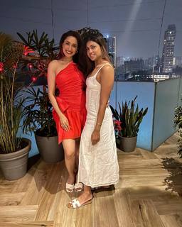 Pragya Jaiswal feet photo thumbnail