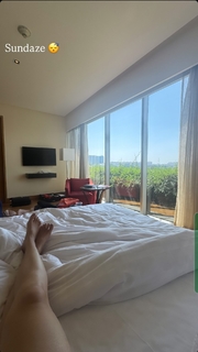 Pragya Jaiswal feet photo thumbnail