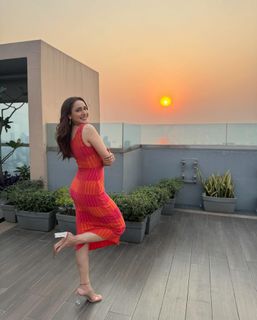 Pragya Jaiswal feet photo thumbnail