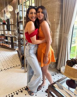 Pragya Jaiswal feet photo thumbnail