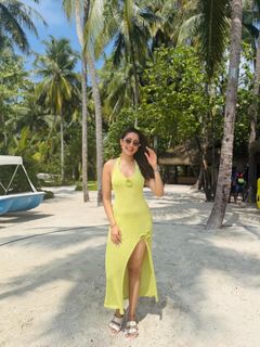 Pragya Jaiswal feet photo 8