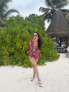 Pragya Jaiswal feet photo 18