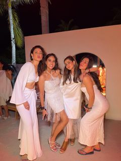 Pragya Jaiswal feet photo 9