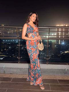 Pragya Jaiswal feet photo 20