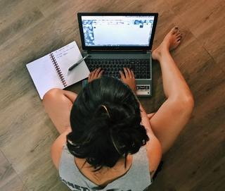 Prajakta Koli feet photo thumbnail