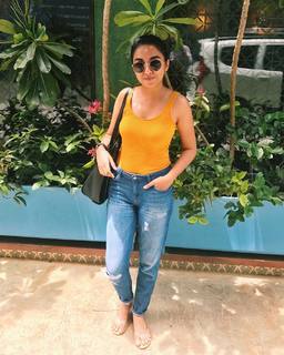 Prajakta Koli feet photo thumbnail