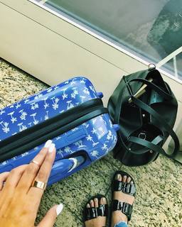 Prajakta Koli feet photo thumbnail