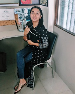 Prajakta Koli feet photo thumbnail