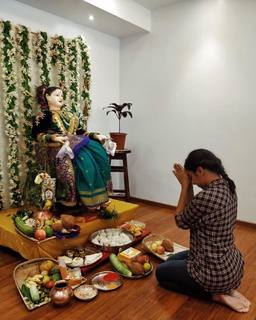 Prajakta Koli feet photo thumbnail