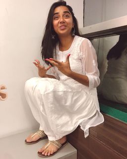 Prajakta Koli feet photo thumbnail