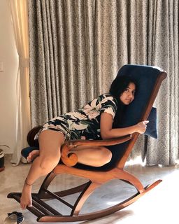 Prajakta Koli feet photo thumbnail