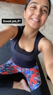 Prajakta Koli feet photo thumbnail