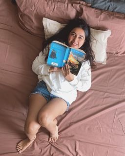 Prajakta Koli feet photo thumbnail