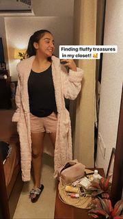 Prajakta Koli feet photo thumbnail