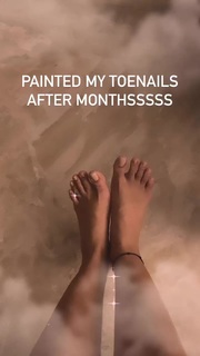 Prajakta Koli feet photo thumbnail