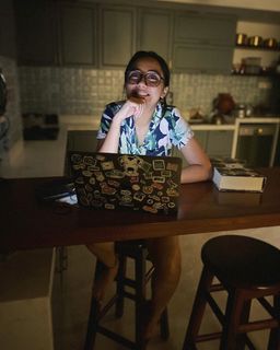 Prajakta Koli feet photo thumbnail