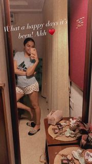 Prajakta Koli feet photo thumbnail