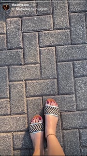 Prajakta Koli feet photo thumbnail