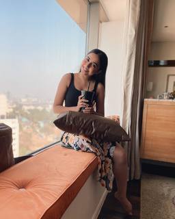 Prajakta Koli feet photo thumbnail