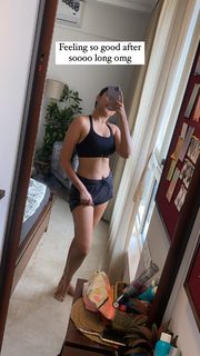 Prajakta Koli feet photo thumbnail