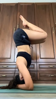 Prajakta Koli feet photo thumbnail