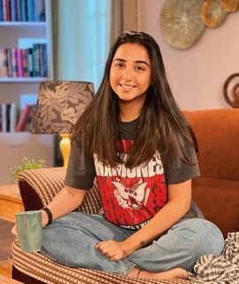 Prajakta Koli feet photo thumbnail