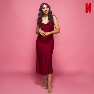 Prajakta Koli feet photo thumbnail