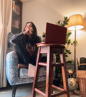 Prajakta Koli feet photo thumbnail