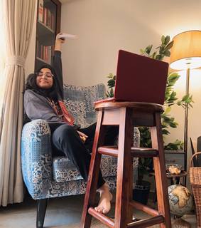 Prajakta Koli feet photo thumbnail