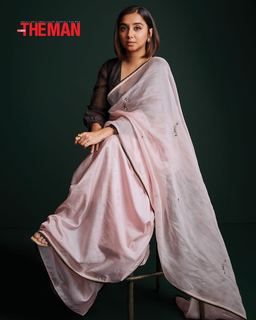 Prajakta Koli feet photo thumbnail