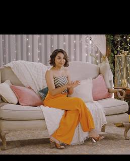 Prajakta Koli feet photo thumbnail