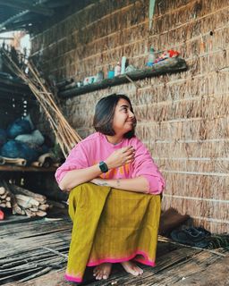 Prajakta Koli feet photo thumbnail