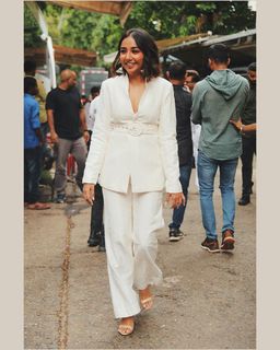 Prajakta Koli feet photo thumbnail