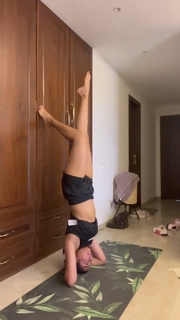 Prajakta Koli feet photo thumbnail