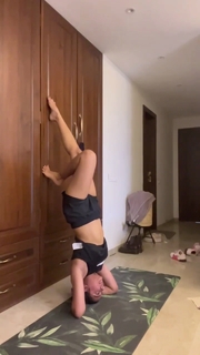 Prajakta Koli feet photo thumbnail