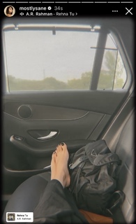 Prajakta Koli feet photo thumbnail