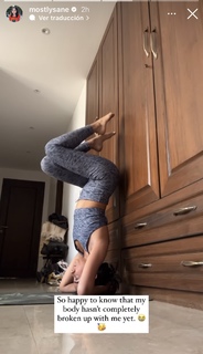 Prajakta Koli feet photo thumbnail