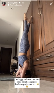 Prajakta Koli feet photo thumbnail