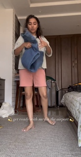 Prajakta Koli feet photo thumbnail