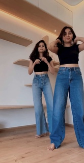 Prajakta Koli feet photo thumbnail