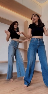 Prajakta Koli feet photo thumbnail