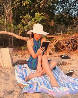 Prajakta Koli feet photo thumbnail