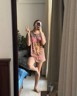 Prajakta Koli feet photo thumbnail